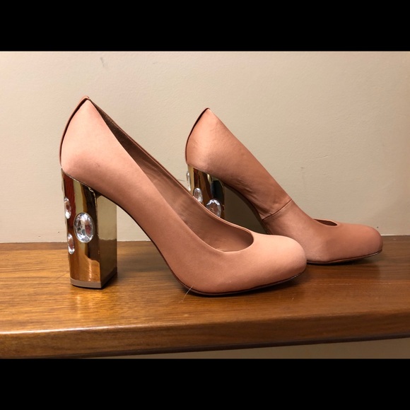 Absolutely fantastic Tory Burch Heels, size 9 - Picture 5 of 8